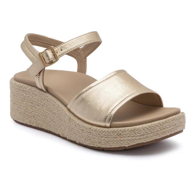 Elegantly crafted women's shoesSolstice Buckle Sandal