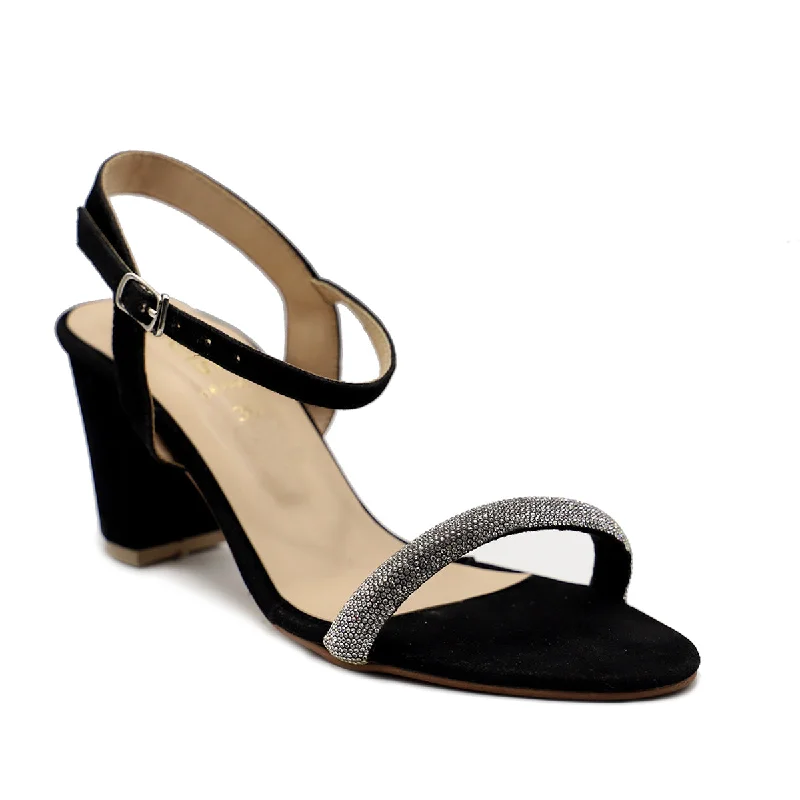 Sleek and modern women's footwear optionsBlack Fancy Sandal 066606