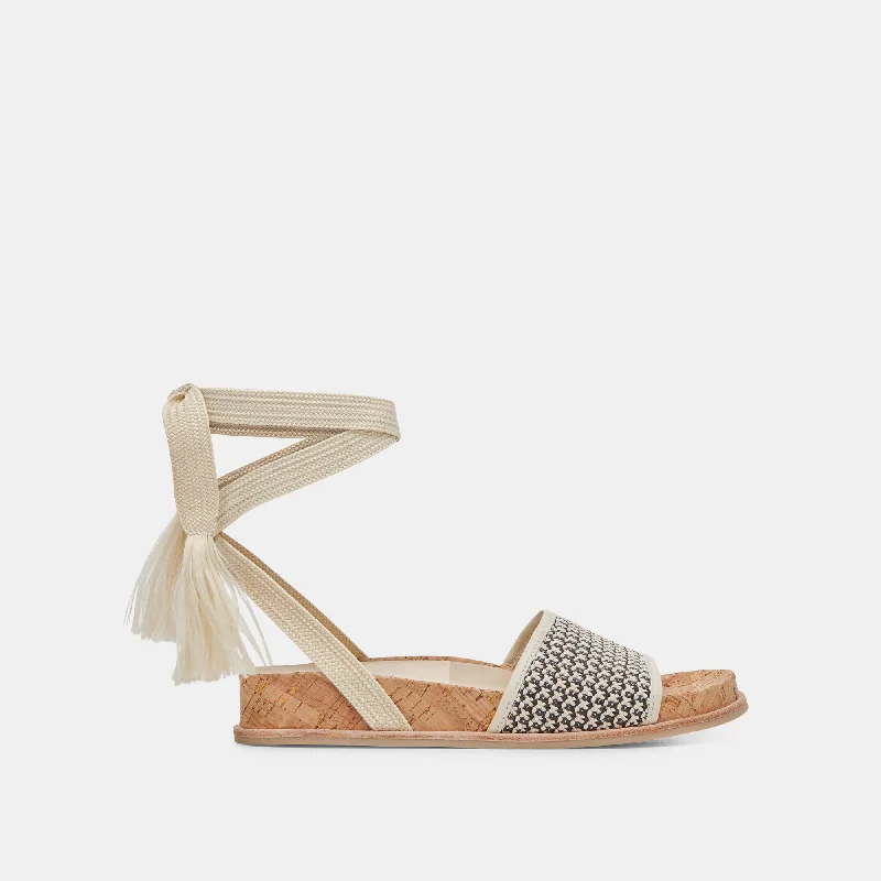 Fashion-forward and trendy women's shoe stylesSALACY SANDALS BLACK NATURAL RAFFIA