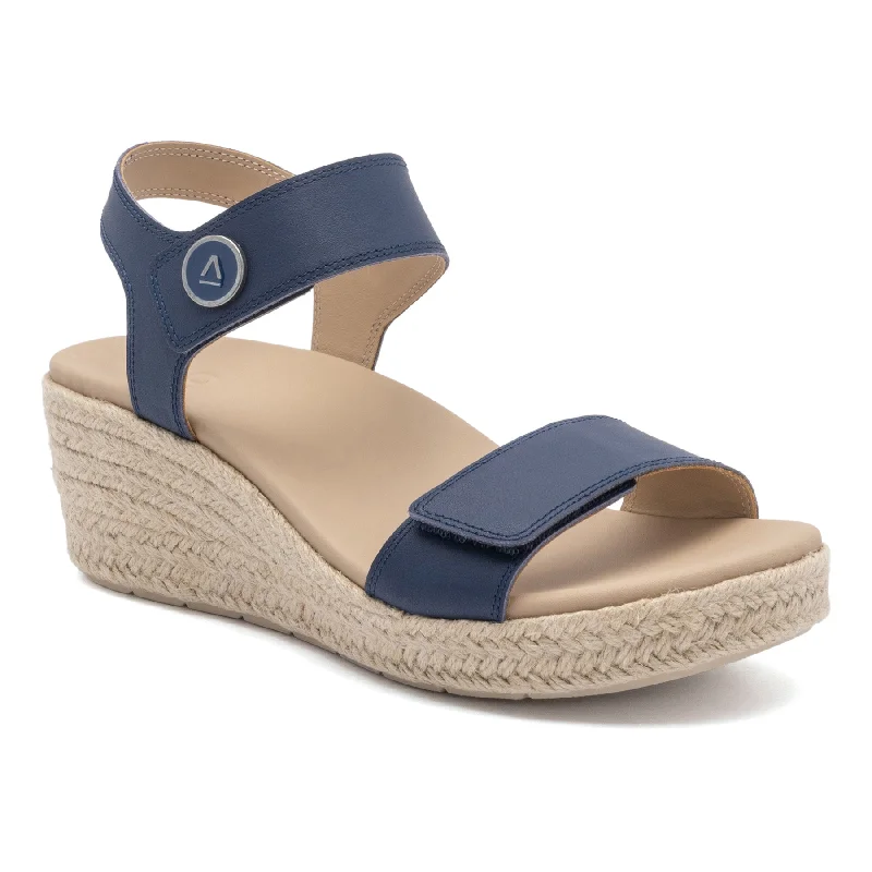 Sleek and modern women's footwear optionsRiviera Strap Sandal Metatarsal