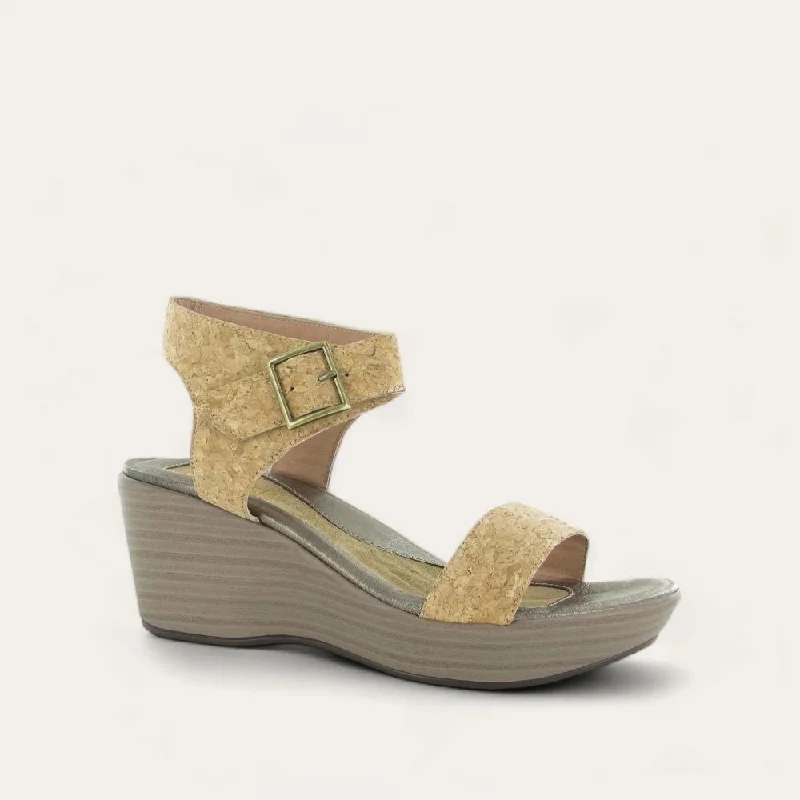 Feminine and dainty women's shoe designsCaprice