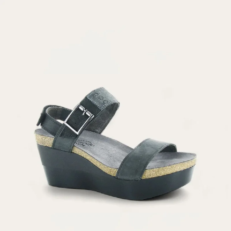 Comfy and stylish women's shoes for flat feetAlpha