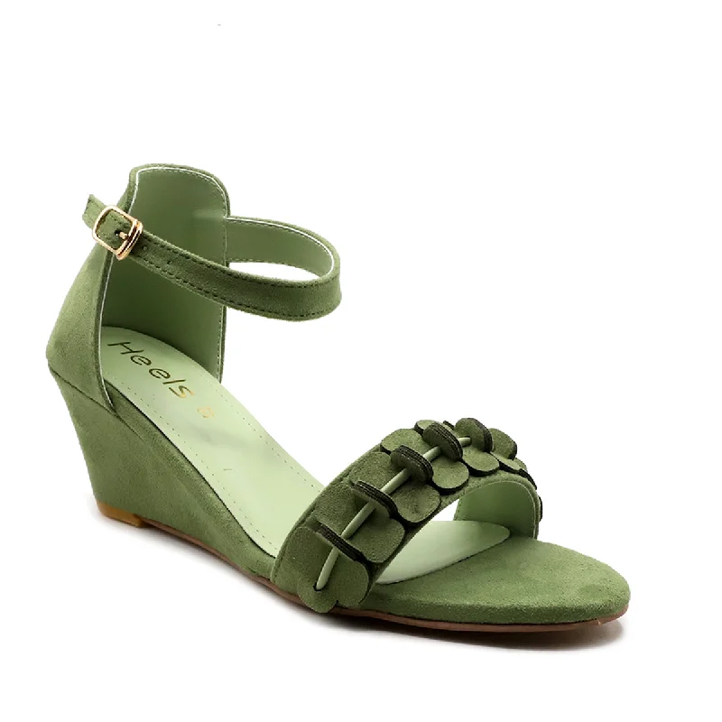 Sleek and modern women's footwear optionsGreen Formal Sandal L00550037