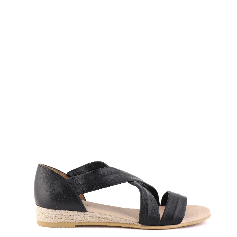 Elegantly crafted women's shoesHOLLIE Black