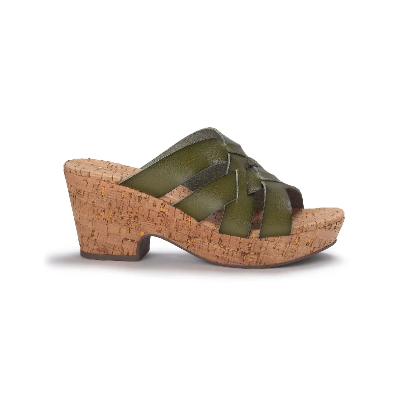 Elegant and sophisticated women's shoes for dinner datesBATA Women Platform Sandals Anette 761X387 Elegant and sophisticated women's shoes for dinner datesBATA Women Platform Sandals Anette 761X387