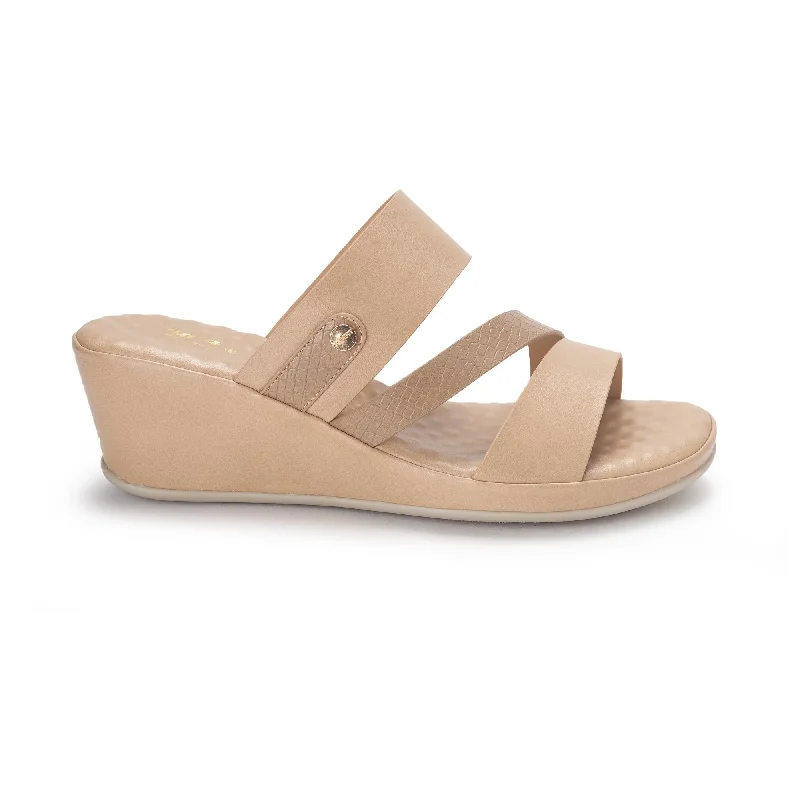 Practical and functional women's footwear solutionsBATA Comfit Women Mid Wedge Sandals G-Capriy 701X097