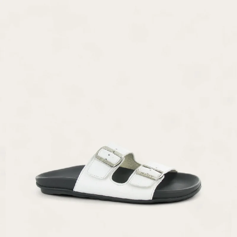 Durable and stylish women's shoes for outdoor activitiesSanto