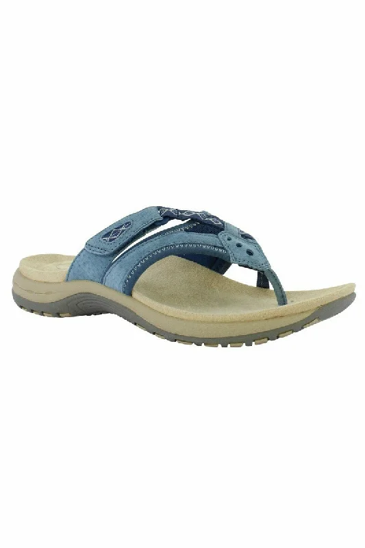 Versatile and stylish women's shoes for everyday chicFree Spirit Juliet in denim