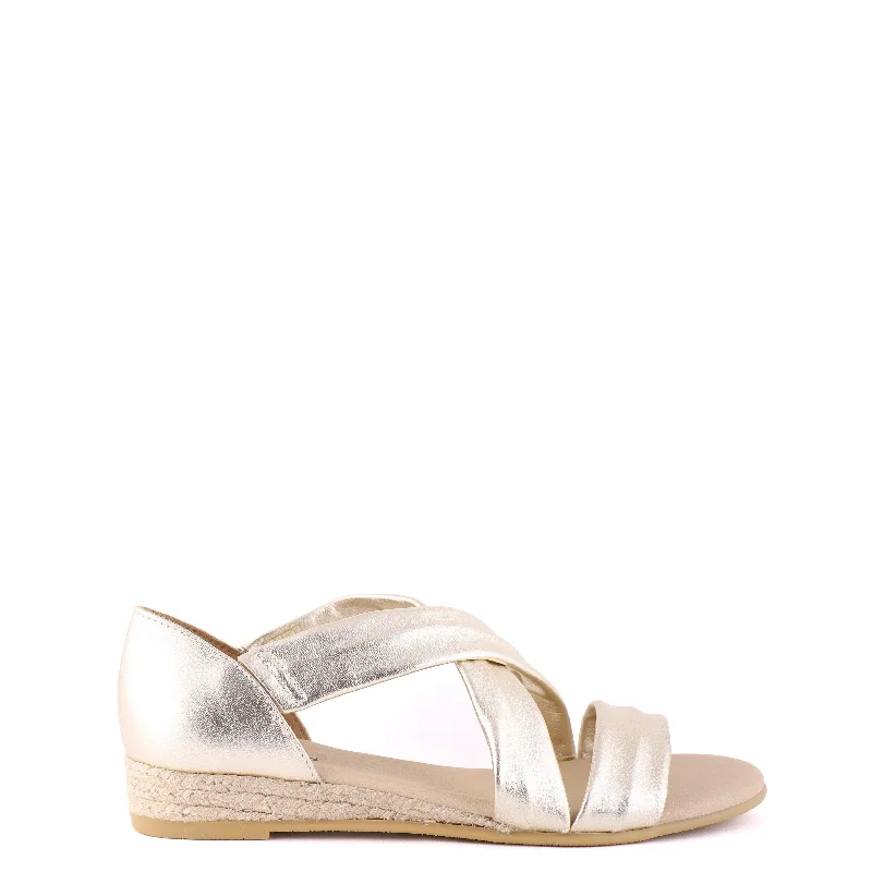 Elegant and sophisticated women's shoe stylesHOLLIE Light Gold
