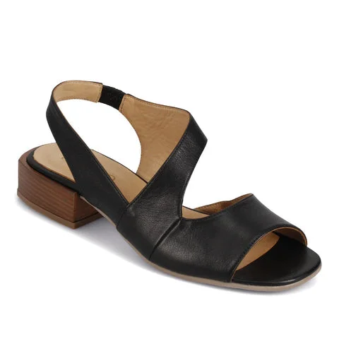 Fashion-forward and trendy women's shoe stylesBUENO GINA