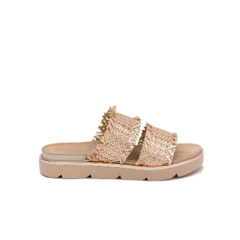 Chic and minimalist women's footwear trendsEmery
