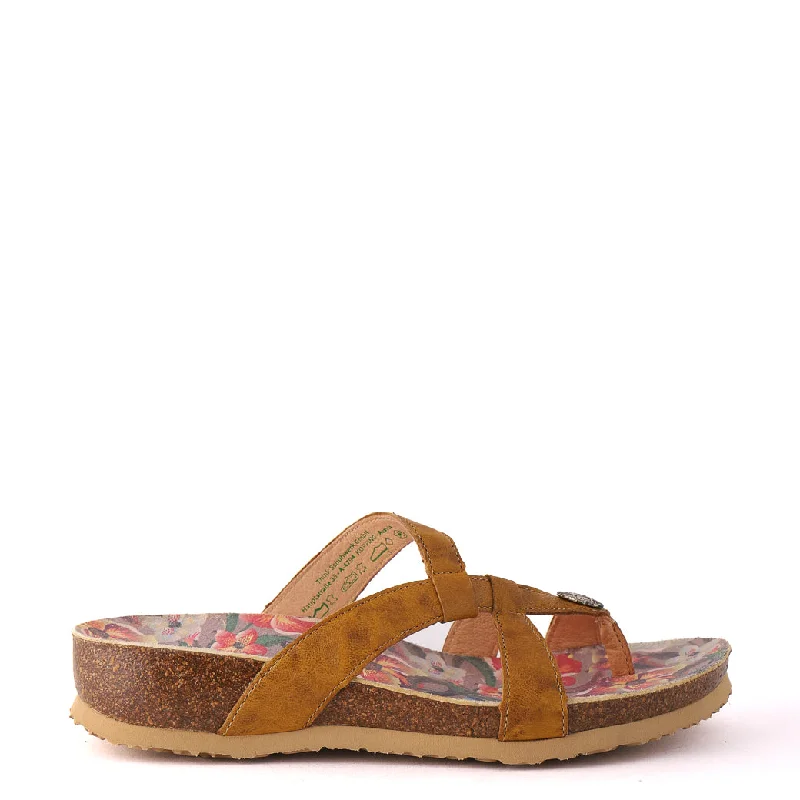 Chic and versatile women's footwearTANNER Tan