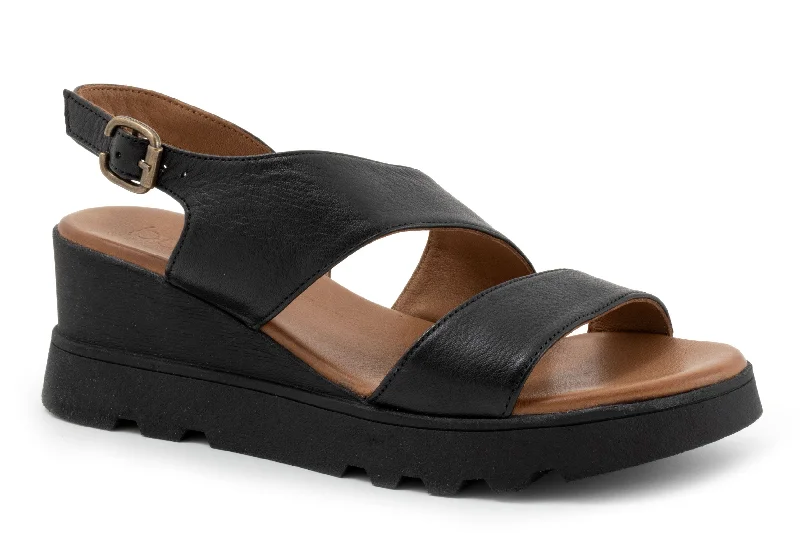 Feminine and dainty women's shoe designsBUENO GIANNA