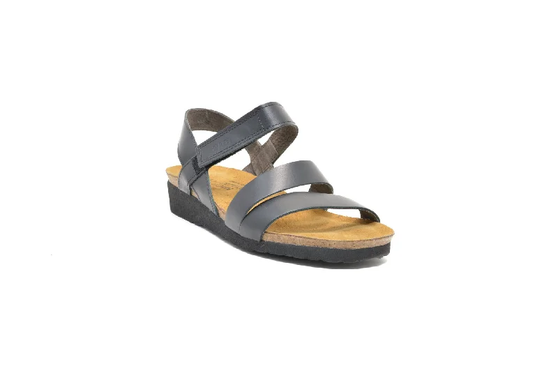 Versatile and chic women's shoes for everyday eleganceNAOT Kayla