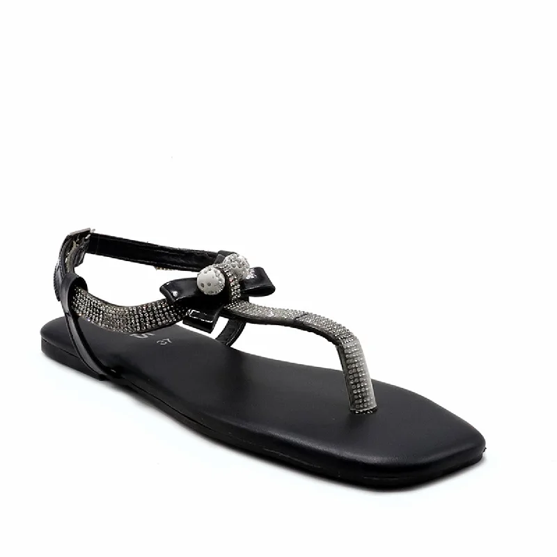 Flattering and stylish women's shoes for petite feetBlack Fancy Sandal L00600011