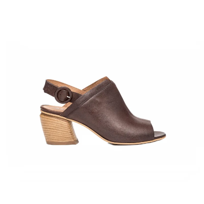 Stylish and practical women's shoes for rainy daysSalenger