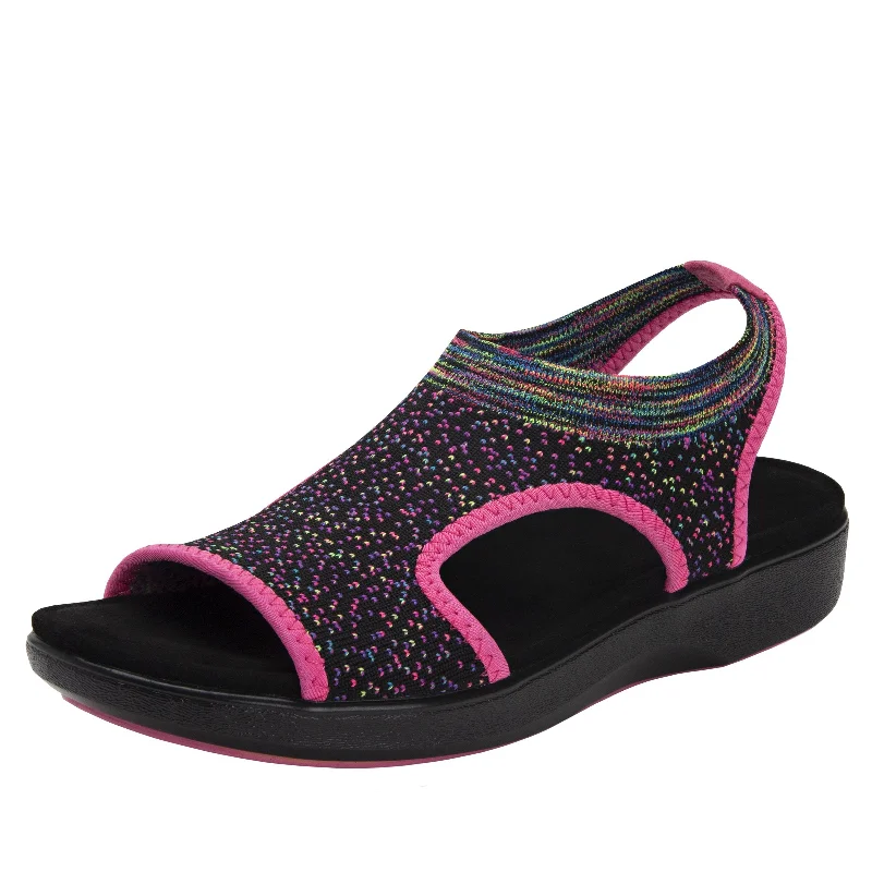 Comfy and cozy women's shoes for loungingQEEN FUNPLEX PINK