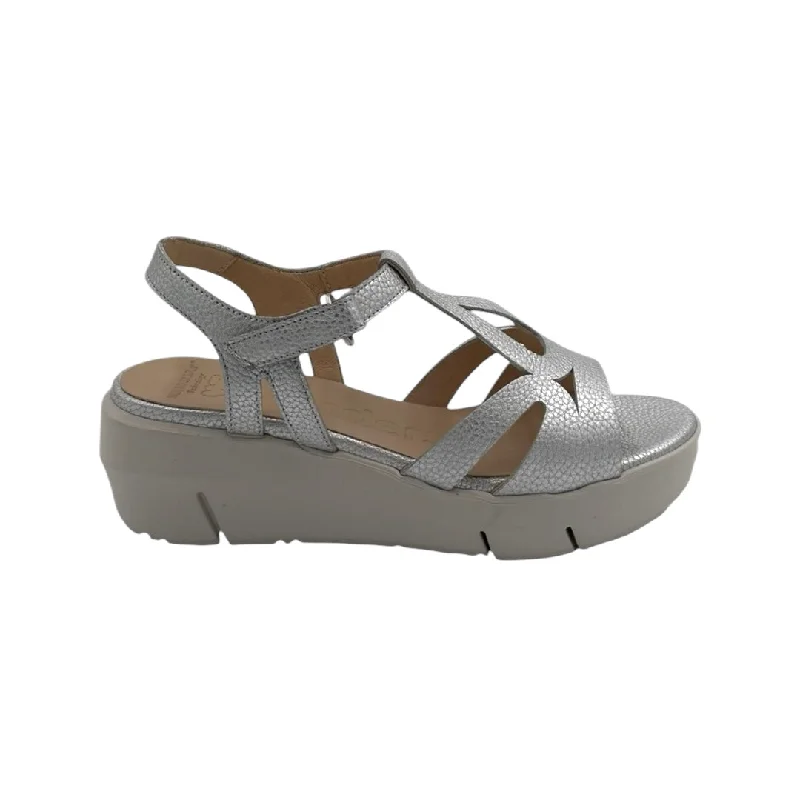 Flattering and stylish women's shoes for petite feetBlanca