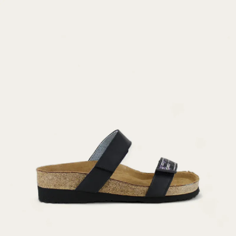 Stylish and supportive women's shoes for plantar fasciitisIndiana