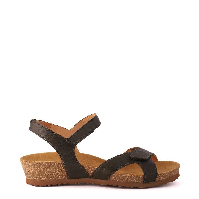 Versatile and chic women's shoes for everyday eleganceTAO Olive