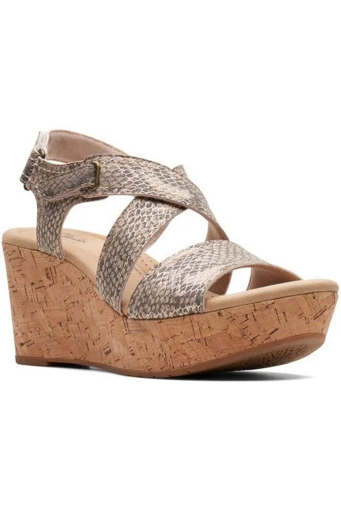 Comfy and cozy women's shoes for loungingClarks Rose Way beige metallic sandal