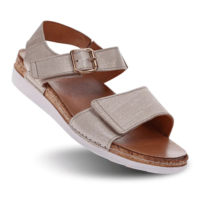 Practical and functional women's footwear solutionsREVERE GEORGIA WIDE