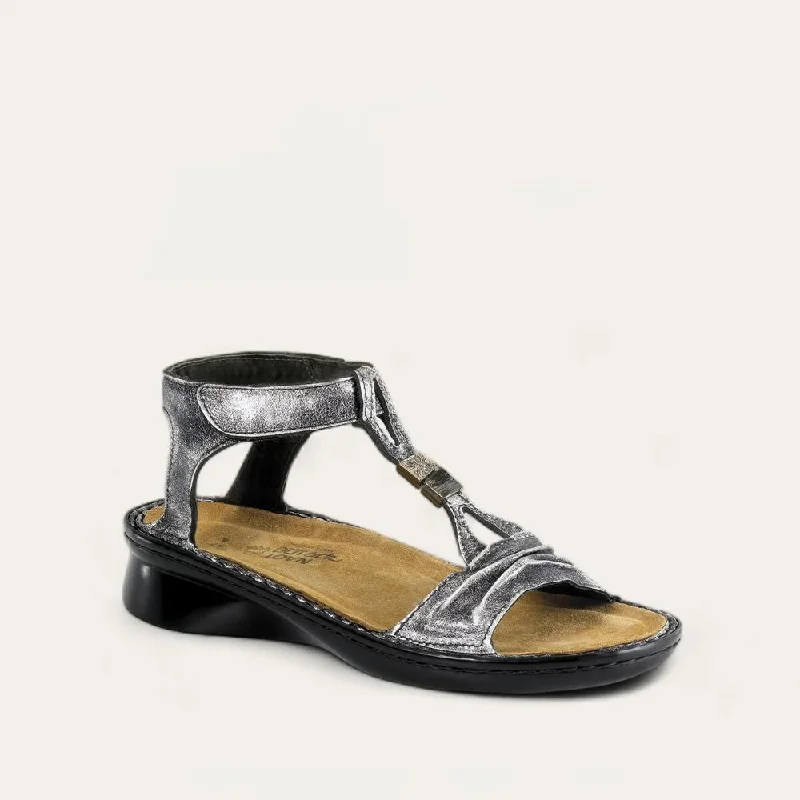 Elegant and classic women's shoes for bridal partiesCymbal