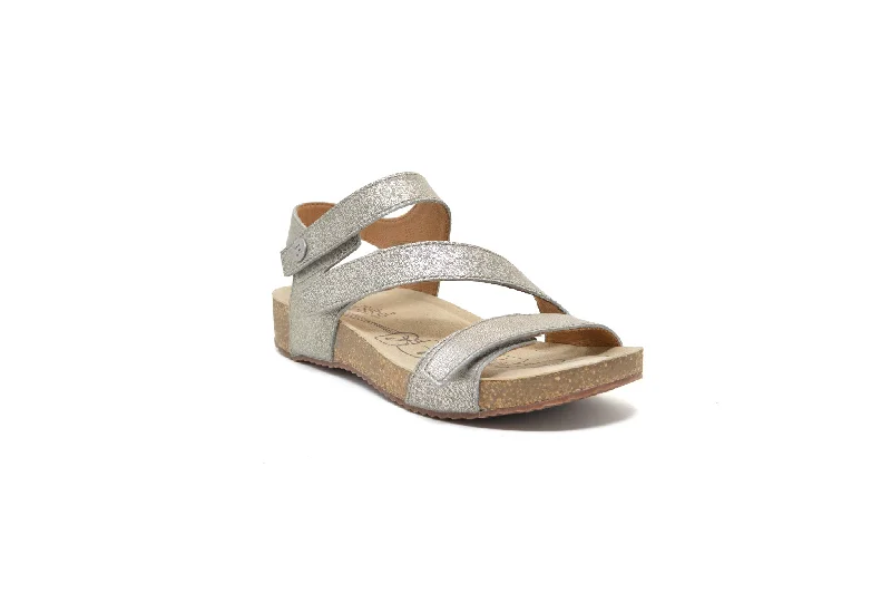 Bold and unique women's shoes for fashion-forward individualsJOSEF SEIBEL Tonga25