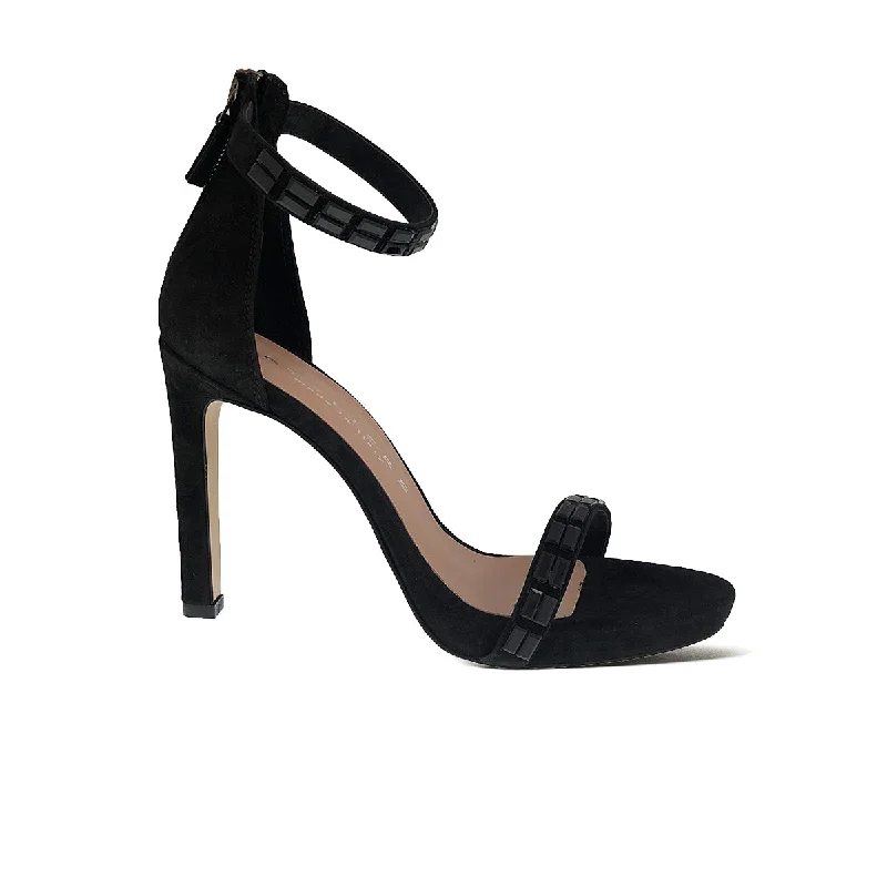 Stylish and practical women's shoes for rainy daysYaffa