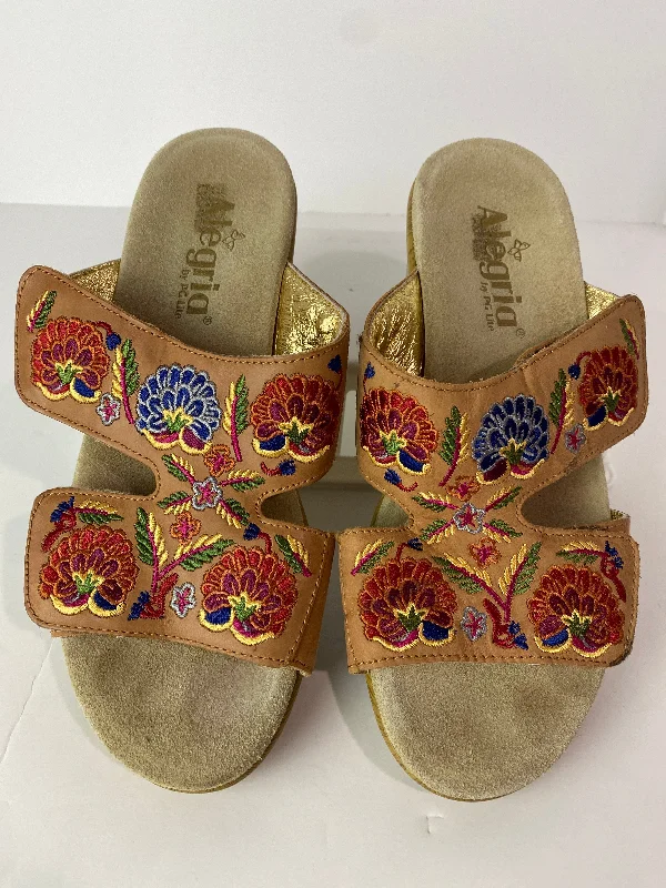 Comfy and stylish women's shoes for lounging around the houseBeige Sandals Heels Block Alegria, Size 7.5