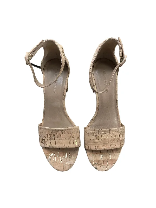 Sleek and modern women's footwear optionsBeige Sandals Heels Block Bernardo, Size 7.5 Sleek and modern women's footwear optionsBeige Sandals Heels Block Bernardo, Size 7.5
