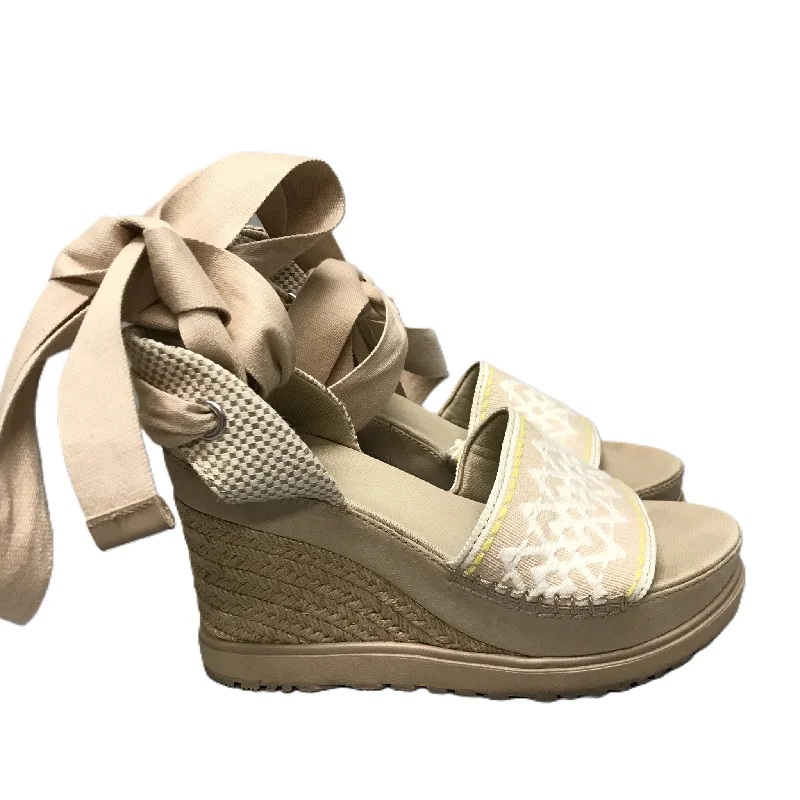 Elegant and classic women's shoes for prom nightBeige Sandals Heels Wedge By Ugg, Size: 7 Elegant and classic women's shoes for prom nightBeige Sandals Heels Wedge By Ugg, Size: 7