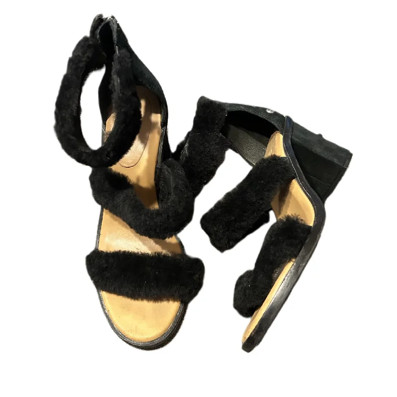 Feminine and dainty women's shoe designsBlack Sandals Heels Block By Ugg, Size: 7