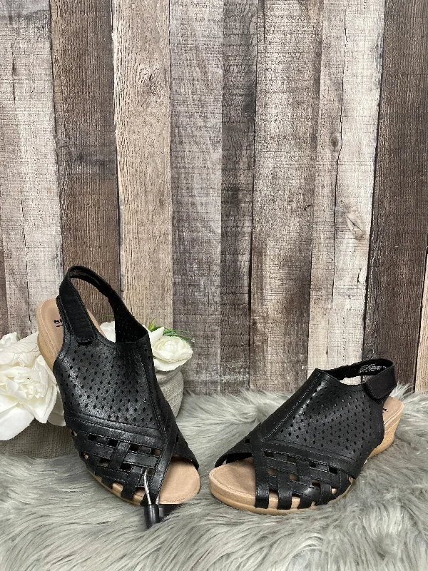 Chic and stylish women's shoes for fashion-conscious womenBlack Sandals Heels Wedge Earth, Size 10 Chic and stylish women's shoes for fashion-conscious womenBlack Sandals Heels Wedge Earth, Size 10