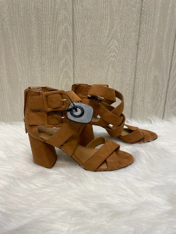 Durable and stylish women's shoes for outdoor activitiesBrown Sandals Heels Block Franco Sarto, Size 6.5