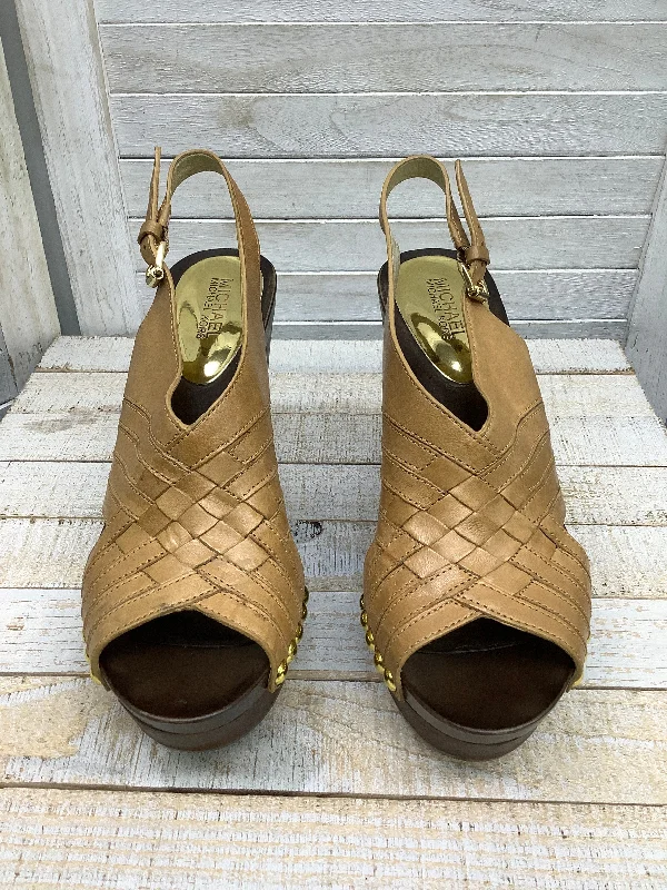Elegant and sophisticated women's shoes for any formal eventBrown Sandals Heels Block Michael By Michael Kors, Size 9.5 Elegant and sophisticated women's shoes for any formal eventBrown Sandals Heels Block Michael By Michael Kors, Size 9.5