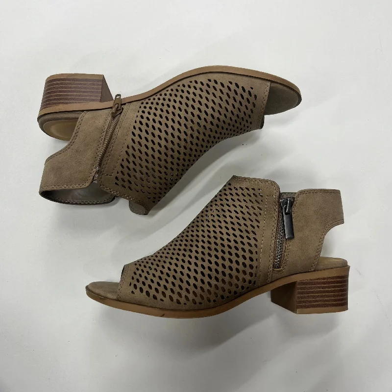 Timeless and elegant women's shoe classicsBrown Sandals Heels Block Soda, Size 7.5 Timeless and elegant women's shoe classicsBrown Sandals Heels Block Soda, Size 7.5