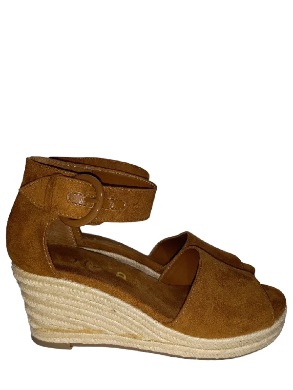 Versatile and stylish women's shoes for everyday chicBrown Sandals Heels Wedge Unisa, Size 6.5 Versatile and stylish women's shoes for everyday chicBrown Sandals Heels Wedge Unisa, Size 6.5
