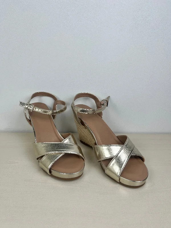 Chic and stylish women's shoes for fashion weekGold Sandals Heels Wedge Aerosoles, Size 8 Chic and stylish women's shoes for fashion weekGold Sandals Heels Wedge Aerosoles, Size 8