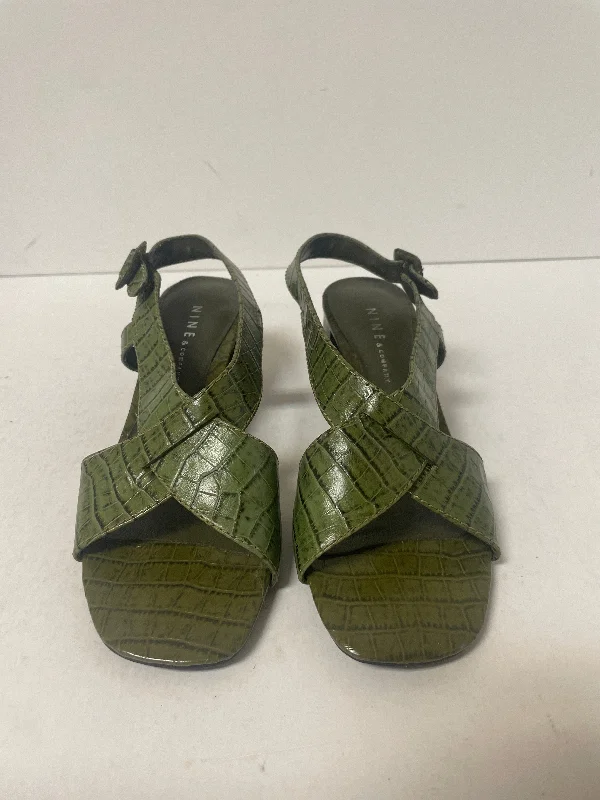 Versatile and adaptable women's shoes for every occasionGreen Sandals Heels Block Cmf, Size 7.5 Versatile and adaptable women's shoes for every occasionGreen Sandals Heels Block Cmf, Size 7.5