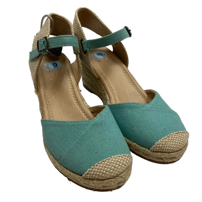 Luxurious and comfortable women's shoe options for special occasionsGreen Sandals Heels Wedge Journee, Size 6 Luxurious and comfortable women's shoe options for special occasionsGreen Sandals Heels Wedge Journee, Size 6