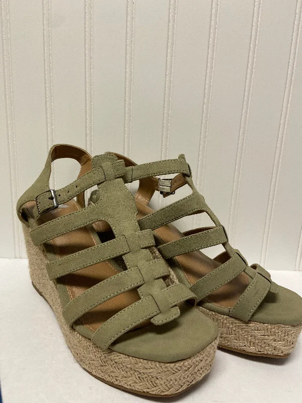 Elegant and sophisticated women's shoes for opera nightsGreen Sandals Heels Wedge Report, Size 10 Elegant and sophisticated women's shoes for opera nightsGreen Sandals Heels Wedge Report, Size 10