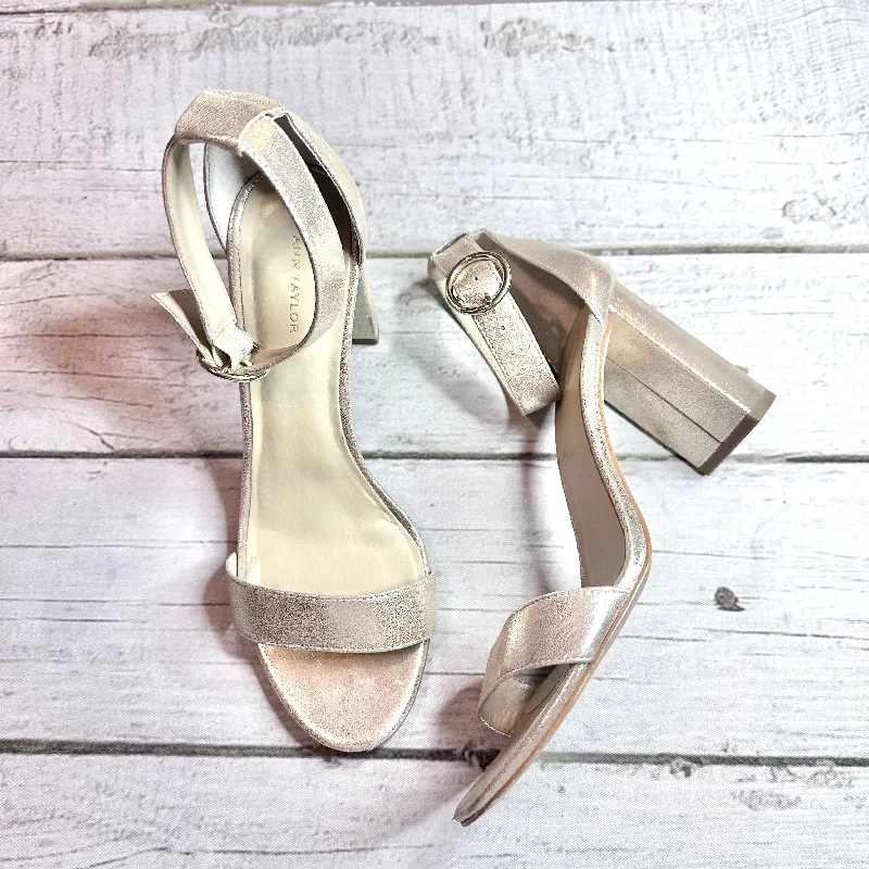 Stylish and supportive women's shoes for high archesSandals Heels Block By Ann Taylor Size: 7.5 Stylish and supportive women's shoes for high archesSandals Heels Block By Ann Taylor Size: 7.5