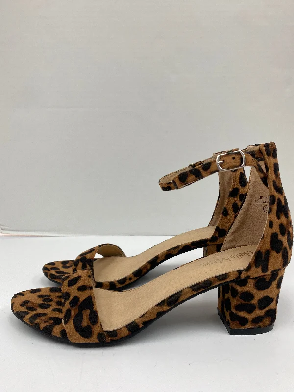 Flattering and figure-hugging women's footwearSandals Heels Block By Bella Marie Size: 8.5 Flattering and figure-hugging women's footwearSandals Heels Block By Bella Marie Size: 8.5