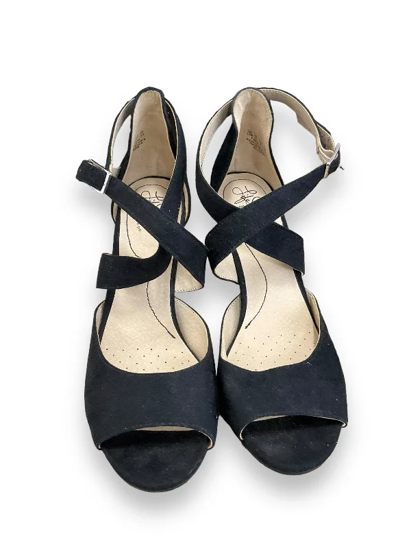 Comfy and cozy women's shoes for loungingSandals Heels Block By Life Stride Size: 8.5 Comfy and cozy women's shoes for loungingSandals Heels Block By Life Stride Size: 8.5