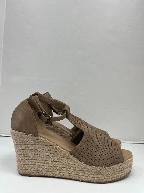 Chic and stylish women's shoes for graduation ceremoniesSandals Heels Block By Pierre Dumas Size: 10 Chic and stylish women's shoes for graduation ceremoniesSandals Heels Block By Pierre Dumas Size: 10
