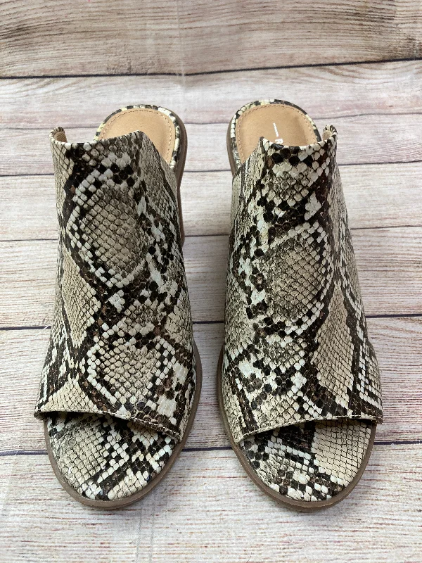 Flattering and stylish women's shoes for petite feetSandals Heels Block By Report Size: 8 Flattering and stylish women's shoes for petite feetSandals Heels Block By Report Size: 8