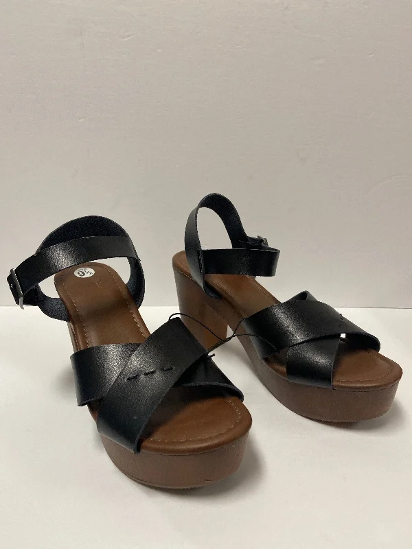 Chic and stylish women's shoes for fashion-conscious womenSandals Heels Block By Universal Thread Size: 9.5 Chic and stylish women's shoes for fashion-conscious womenSandals Heels Block By Universal Thread Size: 9.5