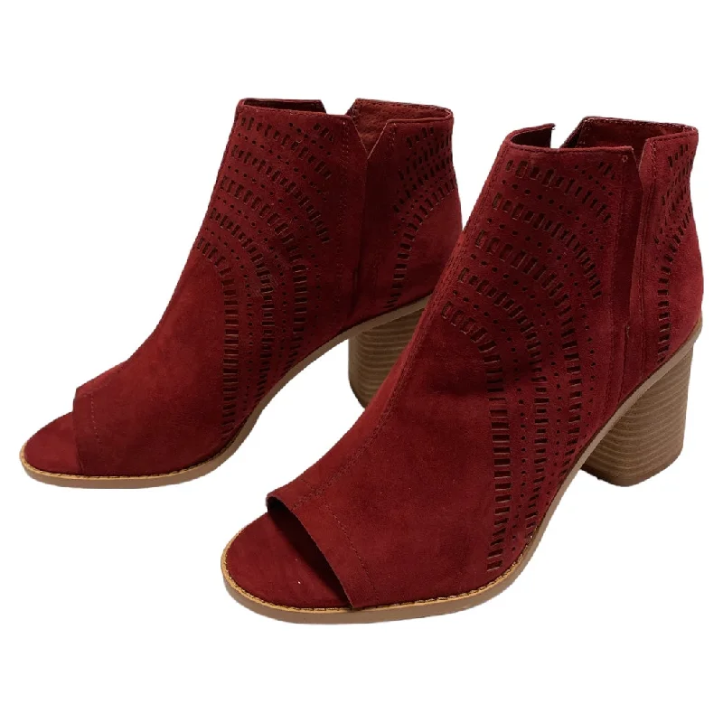 Comfy and stylish women's shoes for everyday casual wearSandals Heels Block By Vince Camuto Size: 11 Comfy and stylish women's shoes for everyday casual wearSandals Heels Block By Vince Camuto Size: 11