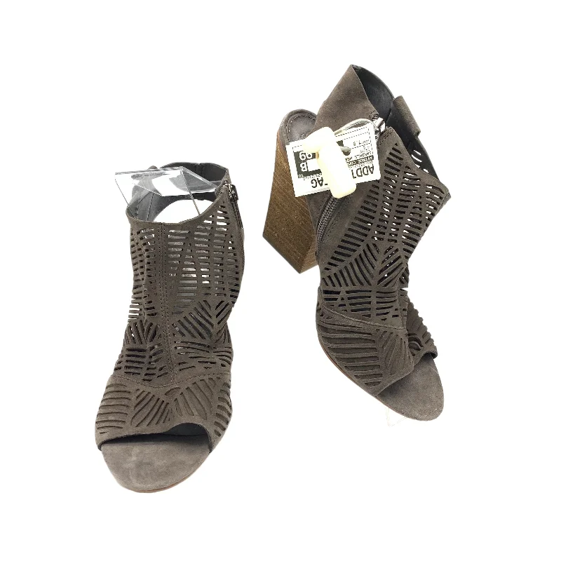 Comfy and cozy women's shoes for loungingSandals Heels Block By Vince Camuto Size: 7.5 Comfy and cozy women's shoes for loungingSandals Heels Block By Vince Camuto Size: 7.5
